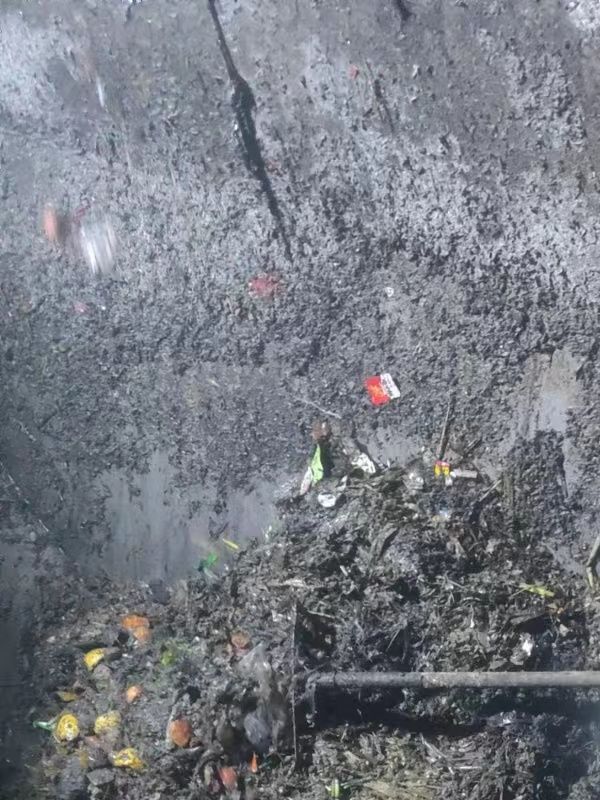 樊城污水池清理